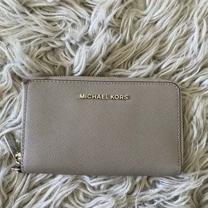 Michael Kors Clutch